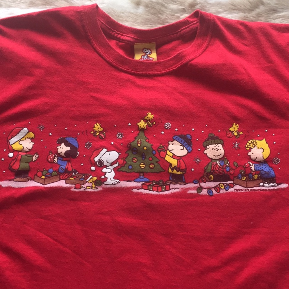 Charlie Brown peanuts t-shirt
